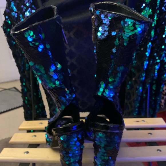 Size 8 1/2 booties with matching blazer (medium) - Picture 3 of 12